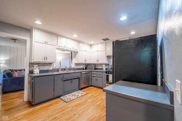 4844 E 71st Street, Indianapolis, IN 46220