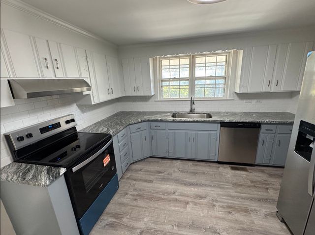 2109 Summit Ave, W, Nashville, TN 37218