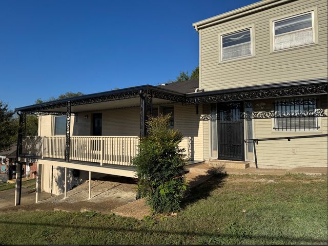 2109 Summit Ave, W, Nashville, TN 37218