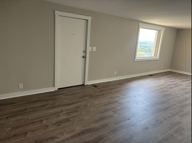 2109 Summit Ave, W, Nashville, TN 37218