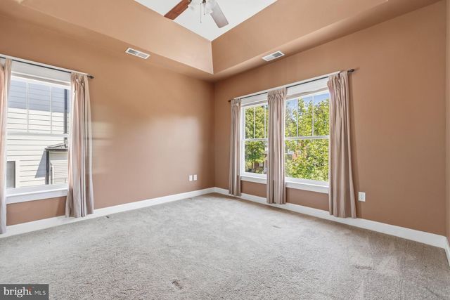512 N MONROE ST, Arlington, VA 22201