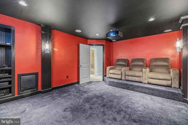 512 N MONROE ST, Arlington, VA 22201