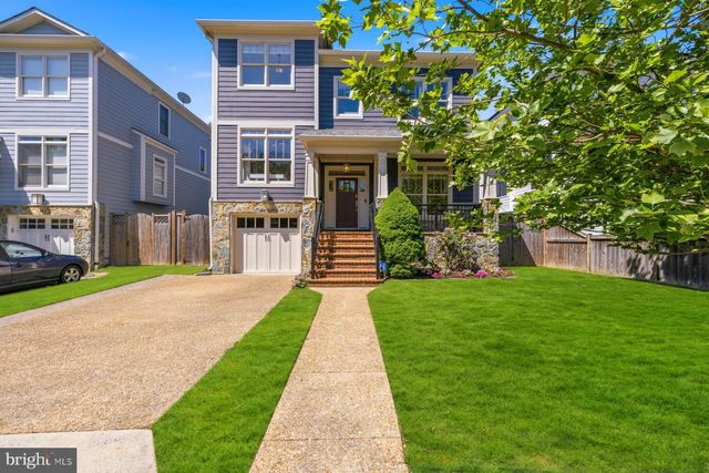 512 N MONROE ST, Arlington, VA 22201