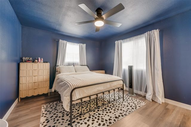 222 Meadow Lake Drive, Gun Barrel City, TX 75156