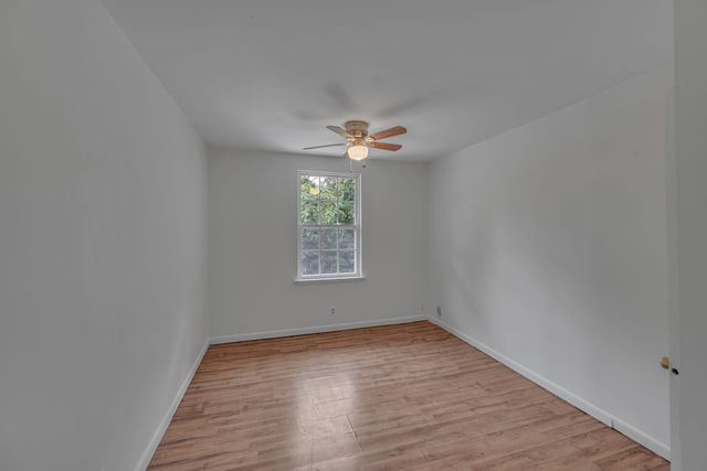 5156 Hunters Point Ln, Hermitage, TN 37076