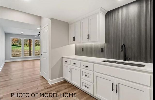 1503 Stonewall Drive, Oak Grove, MO 64075