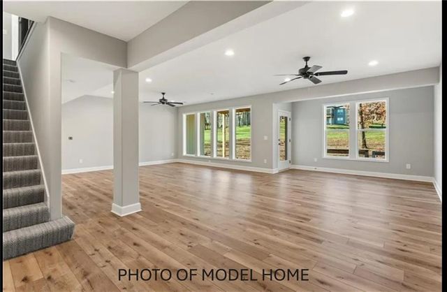 1503 Stonewall Drive, Oak Grove, MO 64075