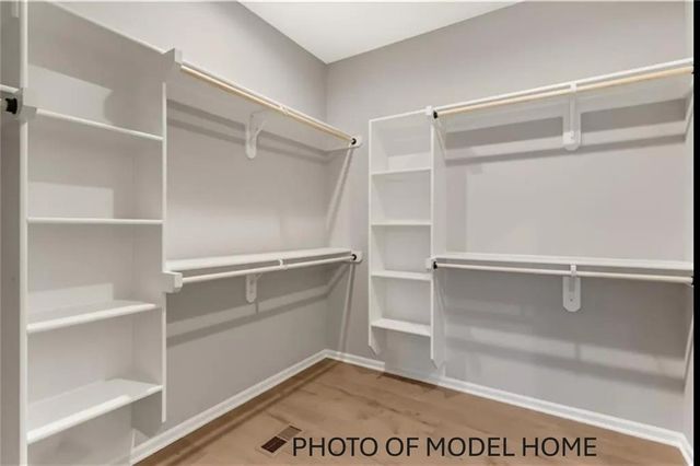 1503 Stonewall Drive, Oak Grove, MO 64075
