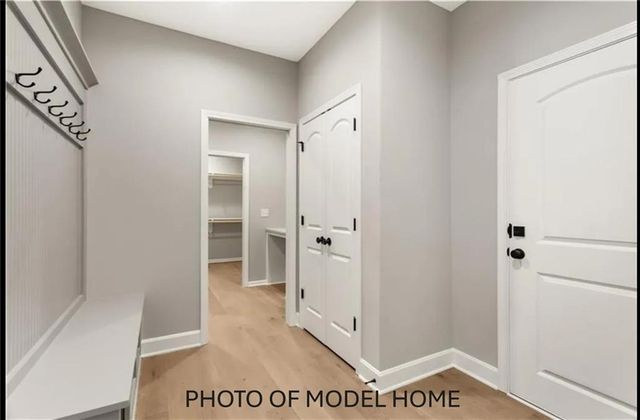 1503 Stonewall Drive, Oak Grove, MO 64075