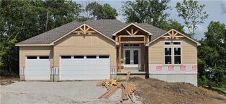 1503 Stonewall Drive, Oak Grove, MO 64075