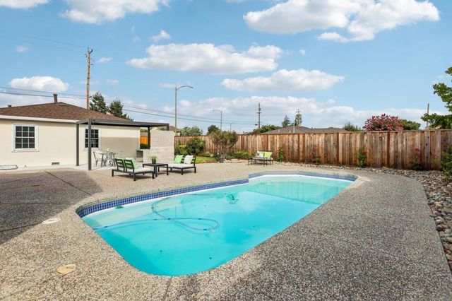 660 N White Road, San Jose, CA 95127