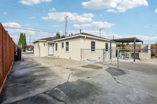 660 N White Road, San Jose, CA 95127