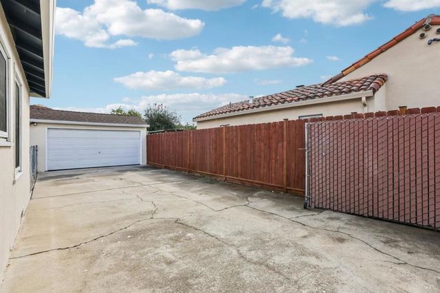 660 N White Road, San Jose, CA 95127