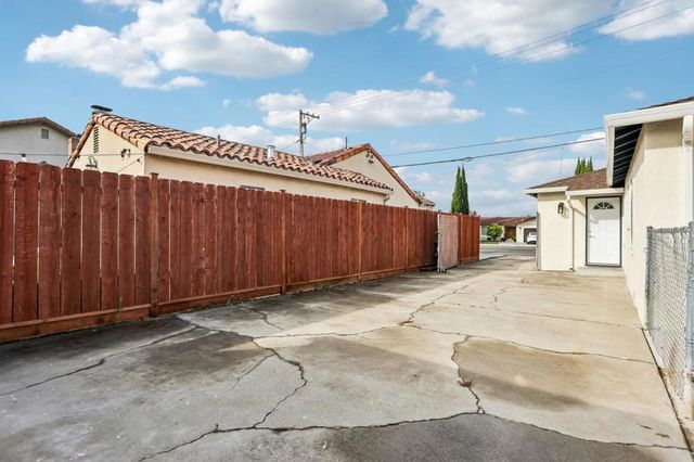 660 N White Road, San Jose, CA 95127