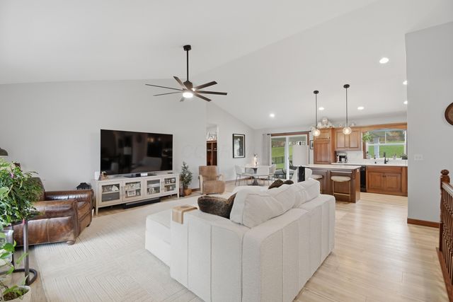 48 Struble Circle, Fredericktown, OH 43019