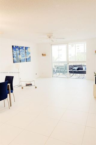 610 NE 12th Ave 308, Hallandale Beach, FL 33009