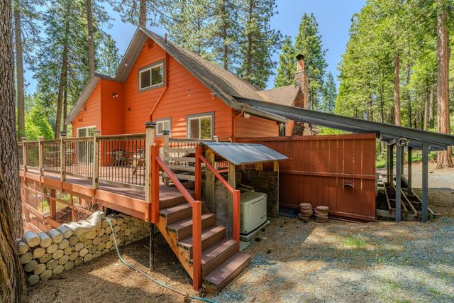 19541 Woodridge Dr, Pioneer, CA 95666