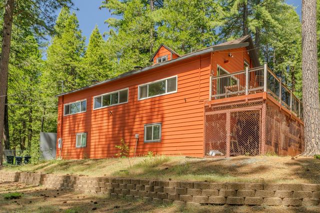 19541 Woodridge Dr, Pioneer, CA 95666