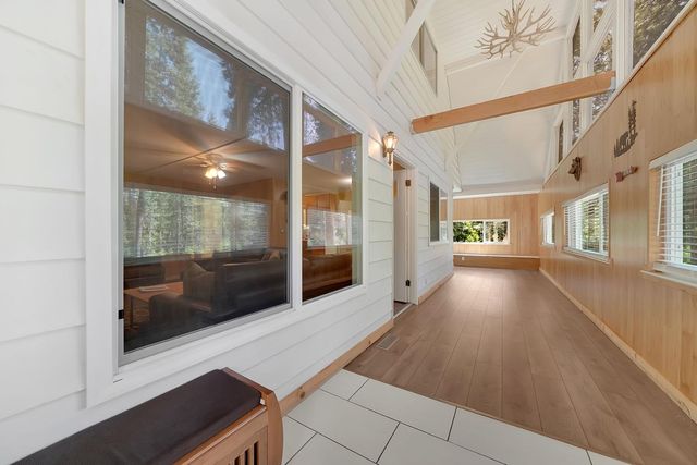 19541 Woodridge Dr, Pioneer, CA 95666