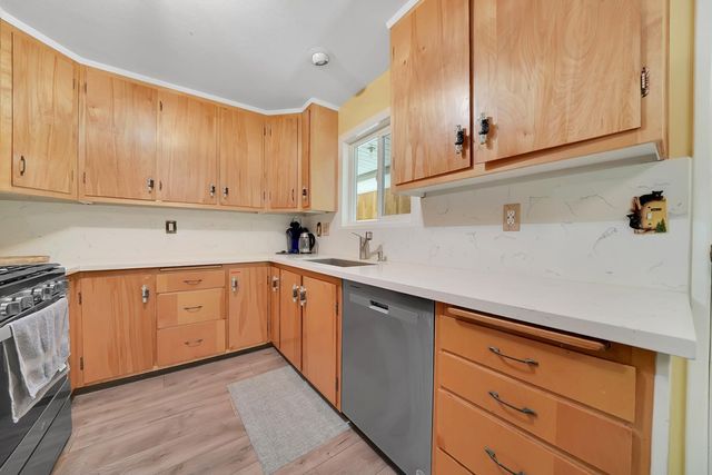 19541 Woodridge Dr, Pioneer, CA 95666