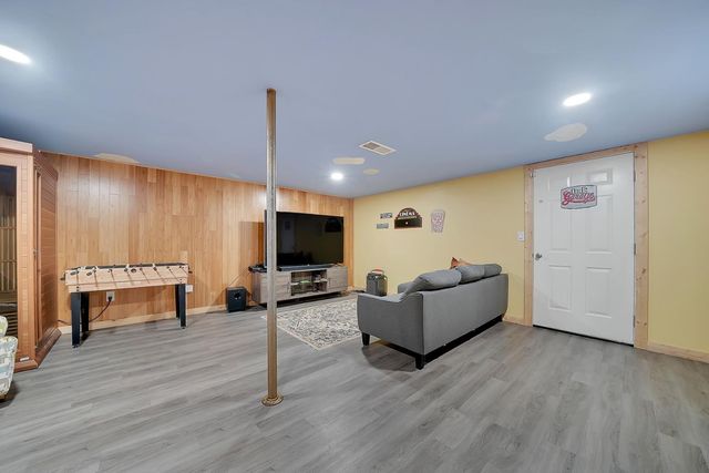 19541 Woodridge Dr, Pioneer, CA 95666