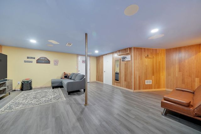 19541 Woodridge Dr, Pioneer, CA 95666