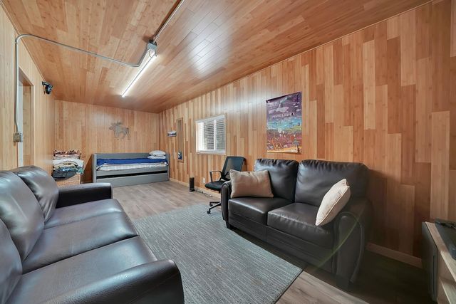 19541 Woodridge Dr, Pioneer, CA 95666