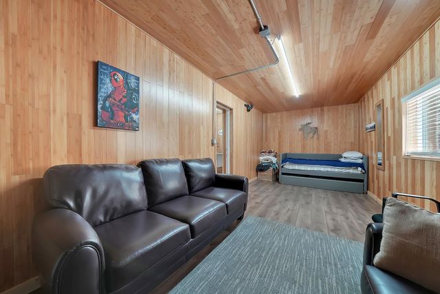 19541 Woodridge Dr, Pioneer, CA 95666