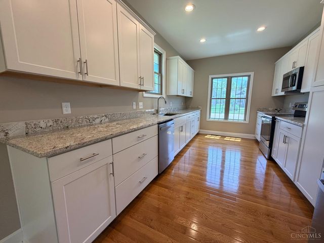 6723 Daniels Walk, Cincinnati, OH 45233