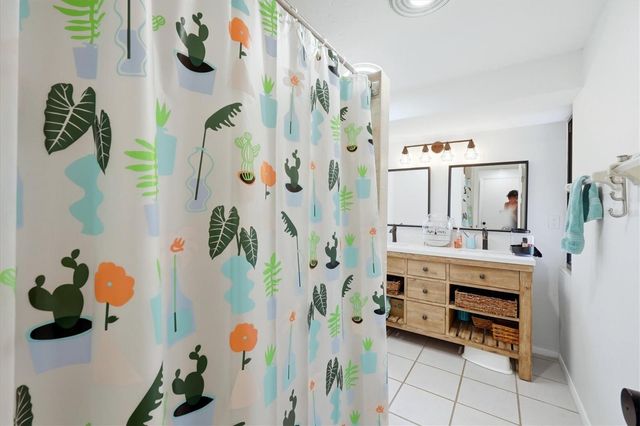 4913 ALMANZA AVENUE, Sarasota, FL 34235