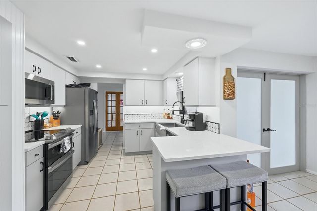 4913 ALMANZA AVENUE, Sarasota, FL 34235