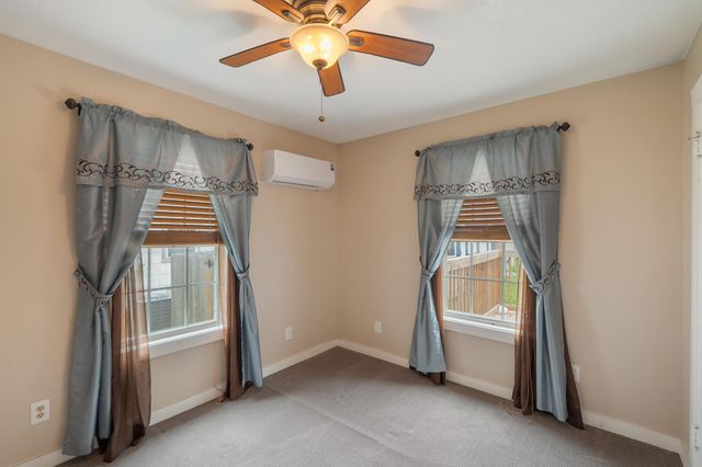 515 Wyeth ST, Taylor, TX 76574