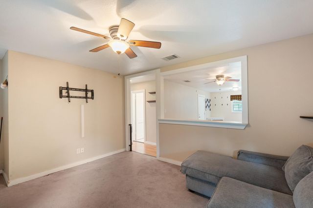 515 Wyeth ST, Taylor, TX 76574