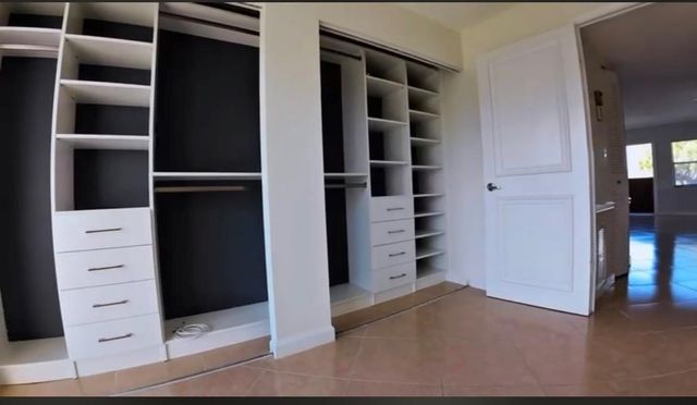 9101 Sunrise Lakes Boulevard, Sunrise, FL 33322
