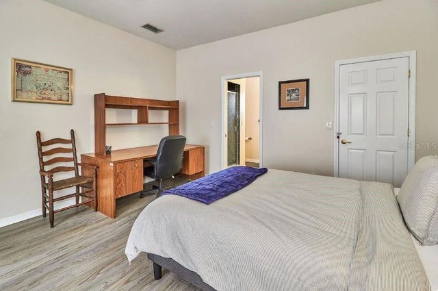 800 E BAKER STREET, Tampa, FL 33603