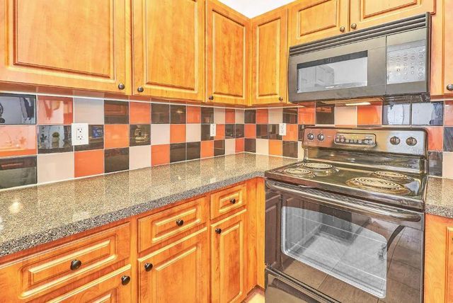 800 E BAKER STREET, Tampa, FL 33603