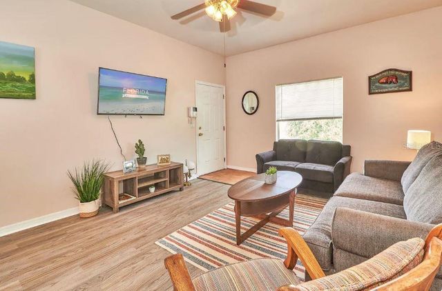 800 E BAKER STREET, Tampa, FL 33603