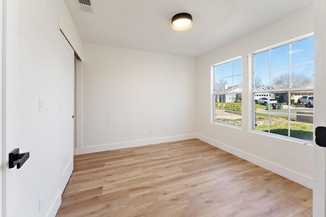 8438 Cold Water Ct, Elk Grove, CA 95624