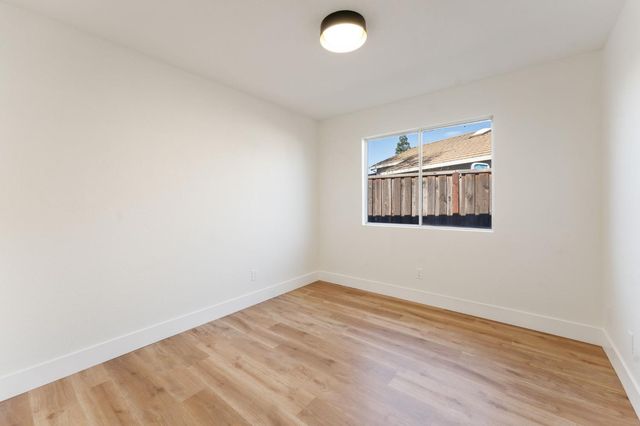 8438 Cold Water Ct, Elk Grove, CA 95624