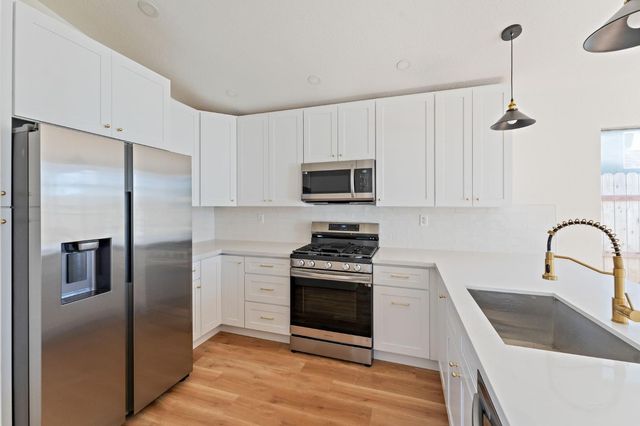 8438 Cold Water Ct, Elk Grove, CA 95624