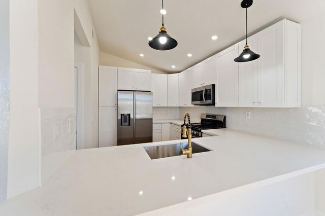 8438 Cold Water Ct, Elk Grove, CA 95624