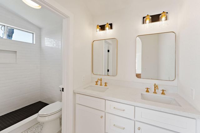 8438 Cold Water Ct, Elk Grove, CA 95624