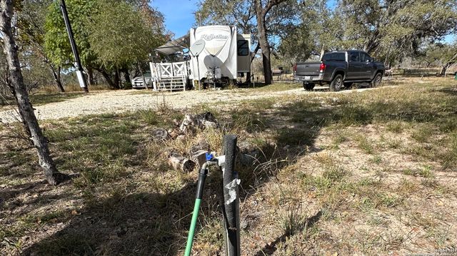 235 E King Phillips, Poteet, TX 78065