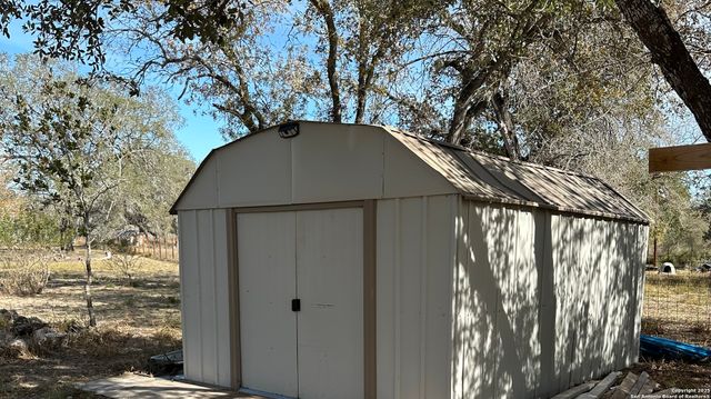 235 E King Phillips, Poteet, TX 78065