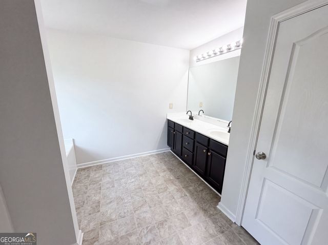 212 Summergate Lane, Villa Rica, GA 30180