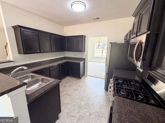 212 Summergate Lane, Villa Rica, GA 30180