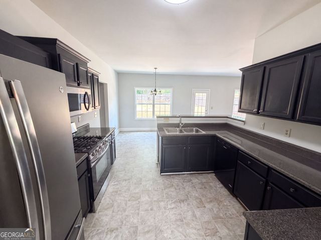 212 Summergate Lane, Villa Rica, GA 30180