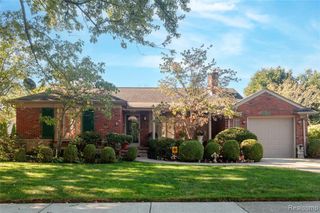 1151 Fairholme Road, Grosse Pointe Woods, MI 48236