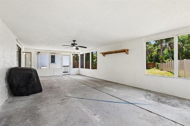 6805 LONGPOINTE WAY, Tampa, FL 33615
