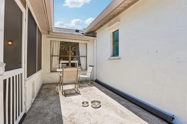 6805 LONGPOINTE WAY, Tampa, FL 33615